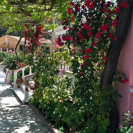 Hotel Elena 3*