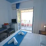 Hotel Elena