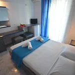 Hotel Elena 3*
